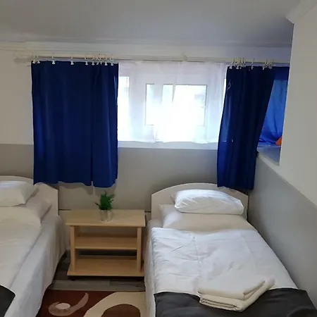 아파트 Aviator Apartman *