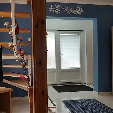 Aviator Apartman 아파트 에게르