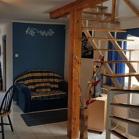 Aviator Apartman 아파트 *