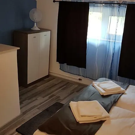 Aviator Apartman 아파트 *