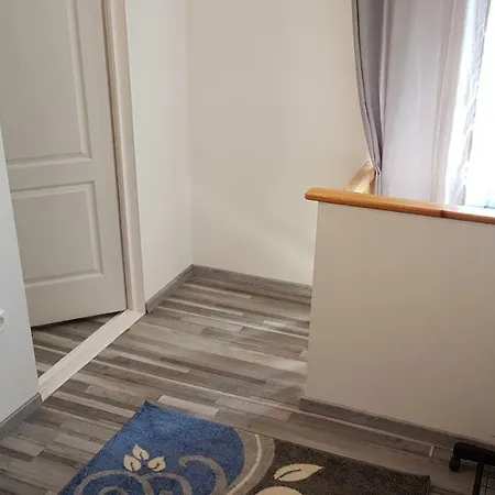 Aviator Apartman 에게르