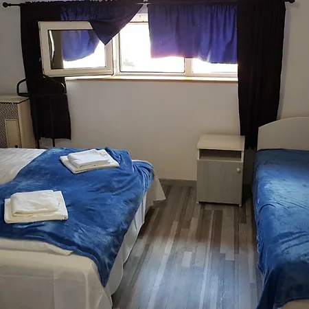 Aviator Apartman 에게르