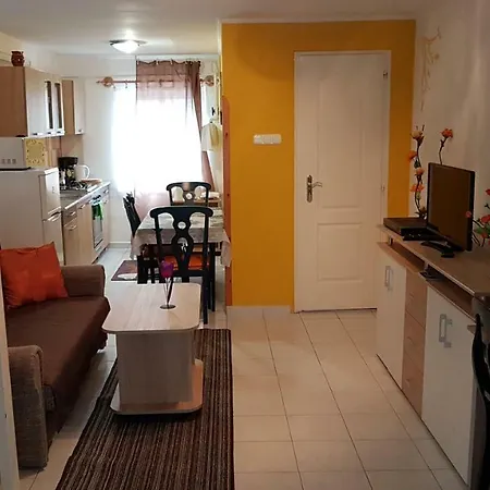 Aviator Apartman 아파트 에게르